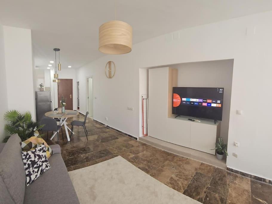 Tao City Center Apartment With Fee Wifi And Air Con By Namaste Elite Torremolinos Kültér fotó