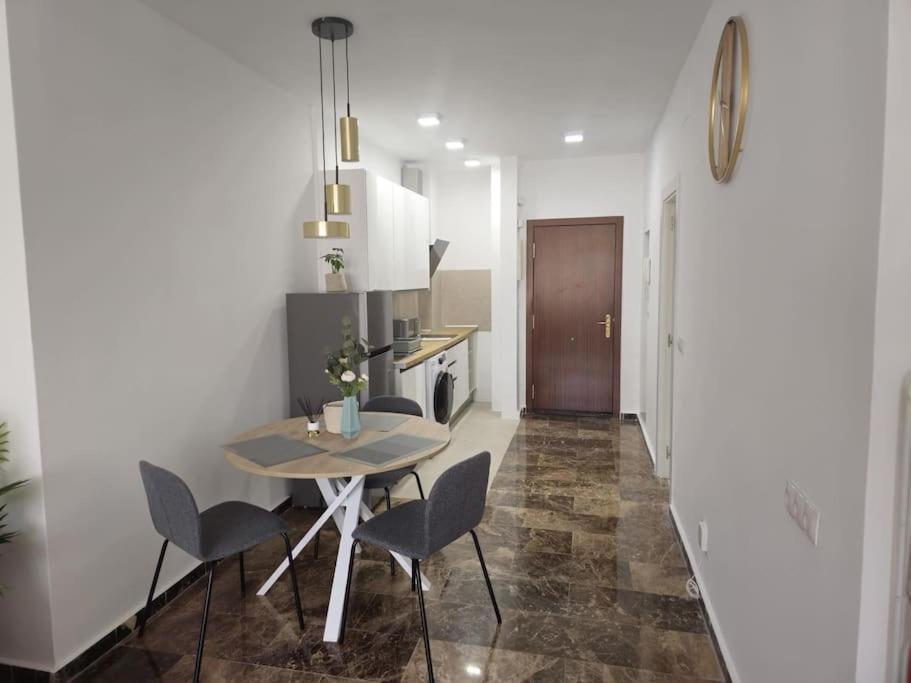 Tao City Center Apartment With Fee Wifi And Air Con By Namaste Elite Torremolinos Kültér fotó