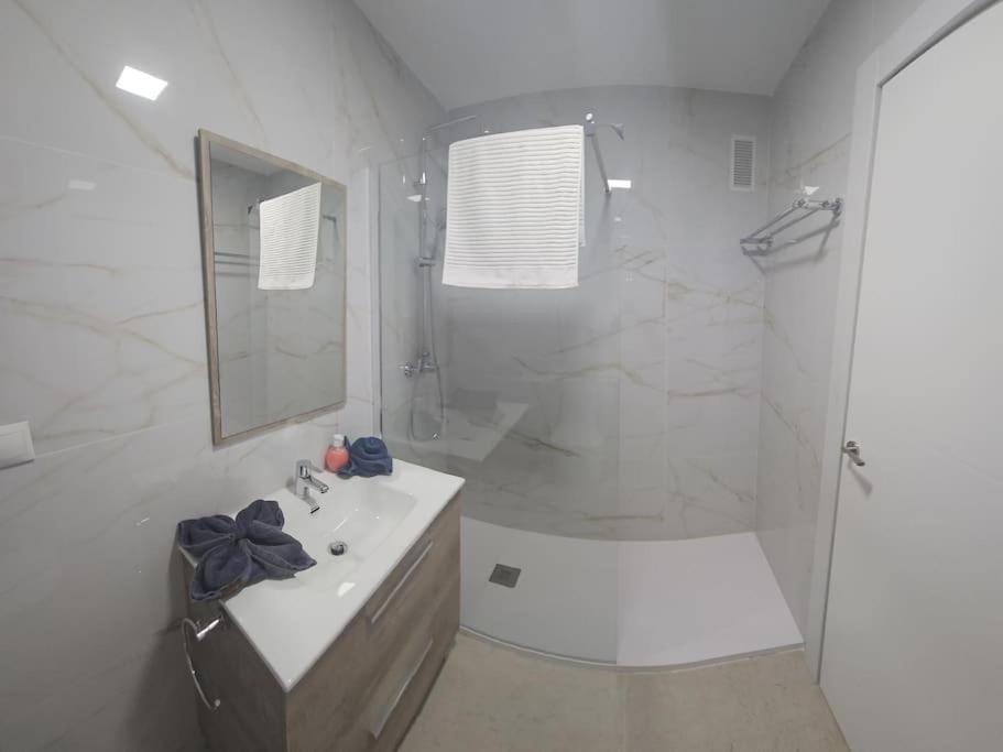 Tao City Center Apartment With Fee Wifi And Air Con By Namaste Elite Torremolinos Kültér fotó